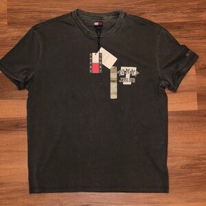 Tommy Hilfiger Men's Dark Gray Tee